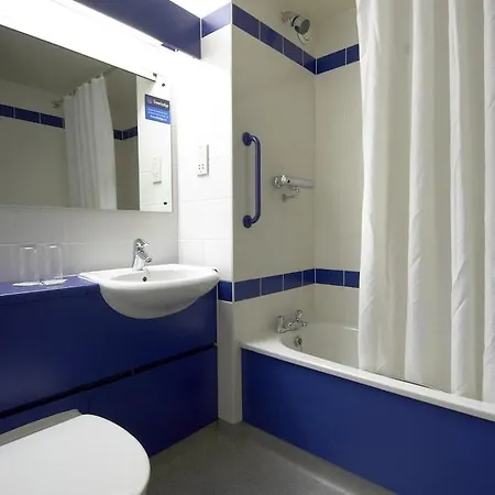 Travelodge Otel 3*