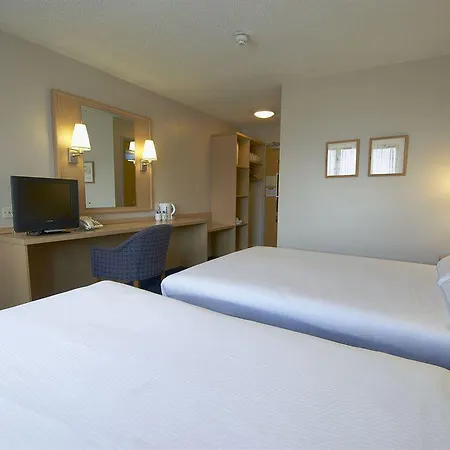 Otel Travelodge 3*